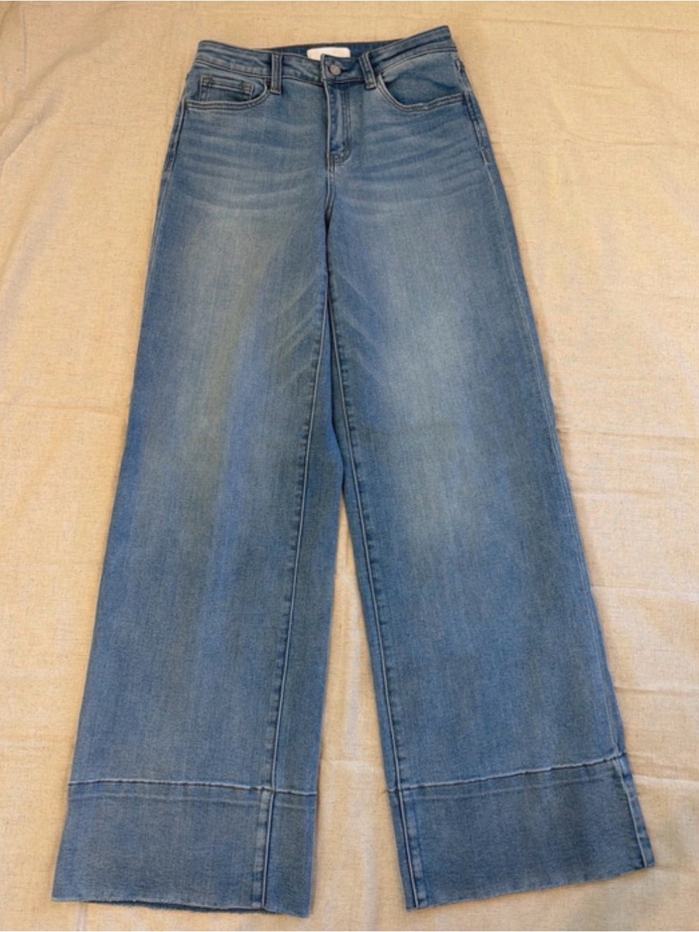 High-Rise Wide Leg Jeans in Medium Blue